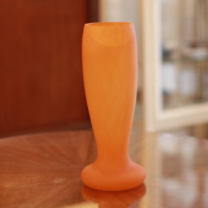 Grand vase vintage orange en verre