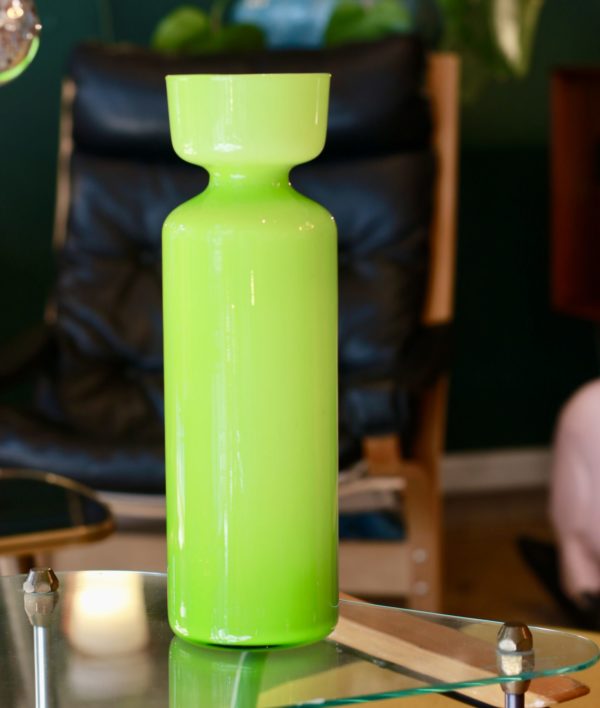 Vase vintage vert en opaline