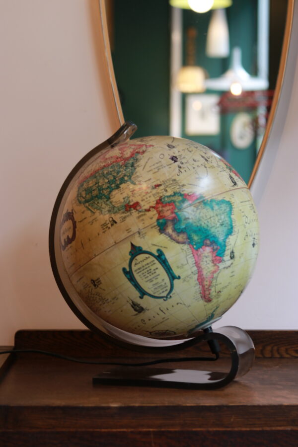 Globe terrestre, base en lucite 1992