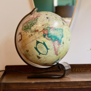 Globe terrestre, base en lucite 1992