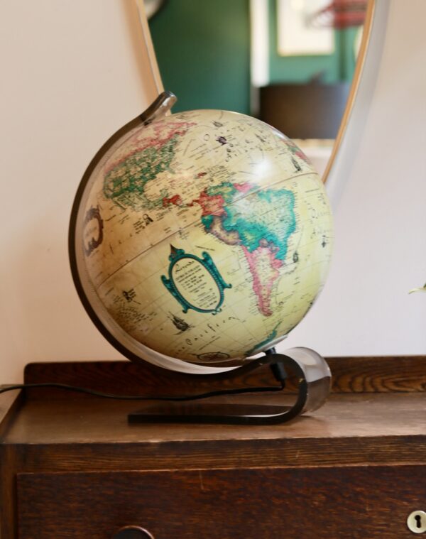 Globe terrestre, base en lucite 1992