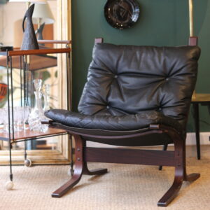 Fauteuil Siesta, Ingmar Relling, cuir noir