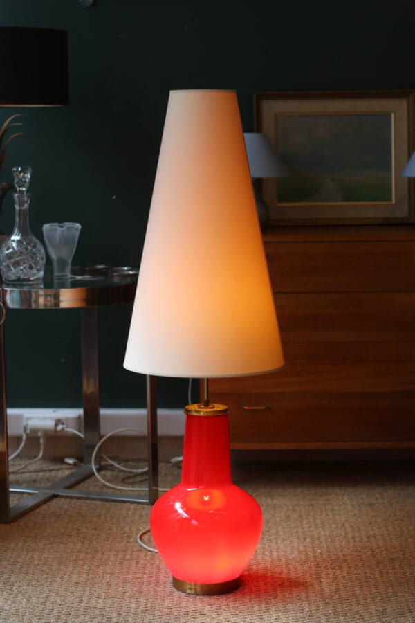 Lampe de sol des années 1960 en verre et laiton – Image 3