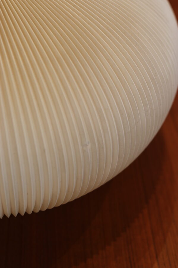 ean RISPAL, Suspension en Rhodoïd plissé blanc crème, 1950