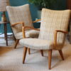 Paire de fauteuils vintage en pin et tissu chiné beige