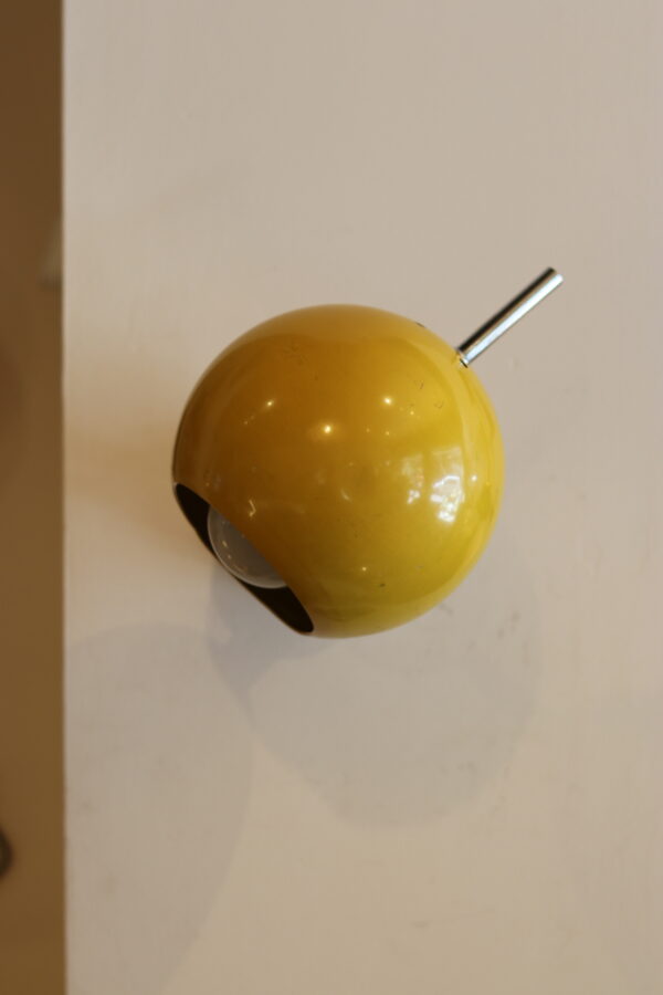 Applique TeDeLight, 1970 en métal laqué jaune – Image 4