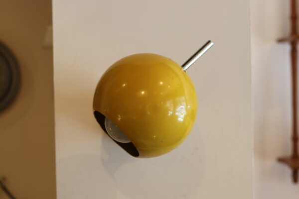 Applique TeDeLight, 1970 en métal laqué jaune – Image 3