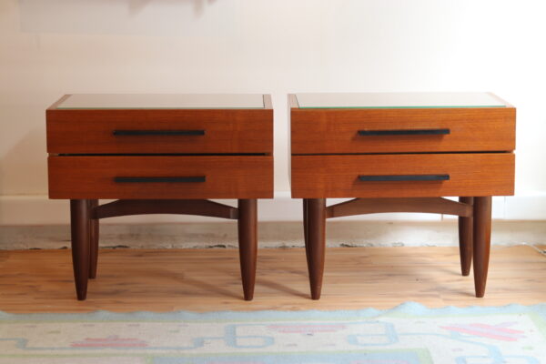 Paire de tables de nuit vintage en teck, 1960