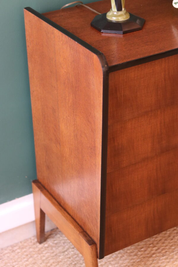 Commode moderniste en placage de chêne et laiton – France 1950s – Image 13