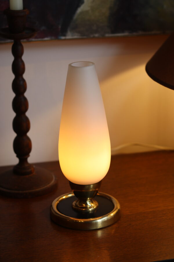 Petite lampe vintage au design fuselé – Image 2