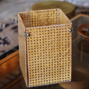 Corbeille en cannage et plexiglas, années 70