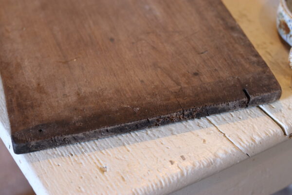 Grande planche à découper ancienne en bois – Image 4