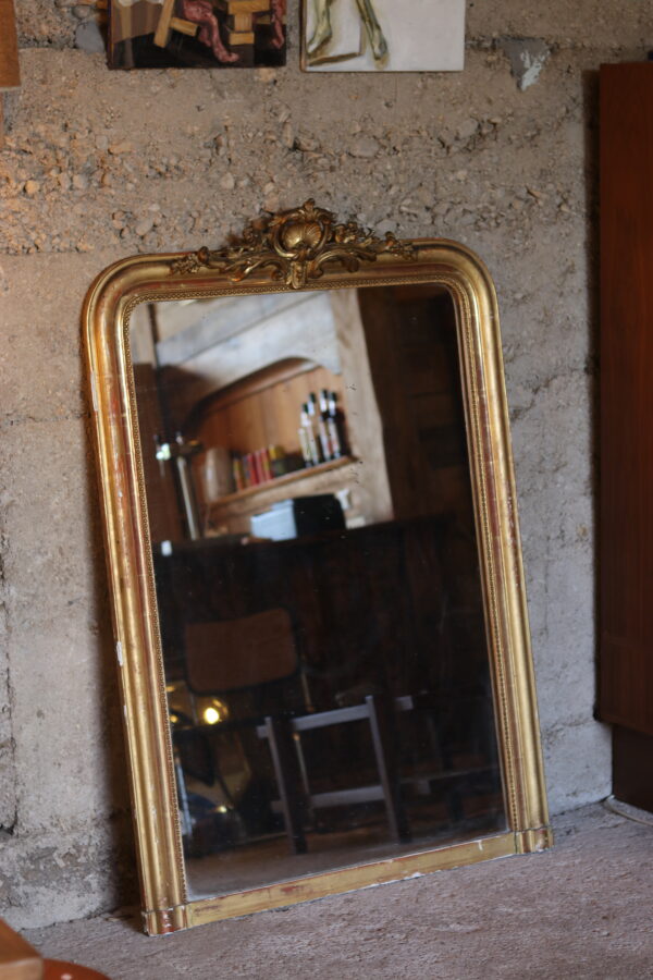 Grand miroir style Louis XVI, bois et stuc doré – Image 2