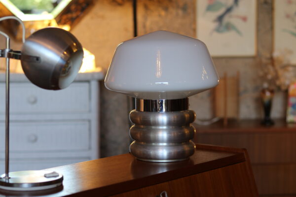 Lampe Space Âge en métal brossé et verre opalin blanc, années 1960/70 – Image 2