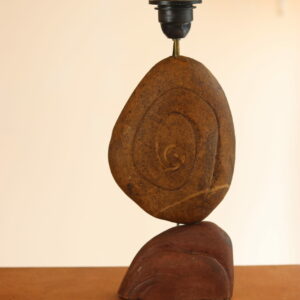 Pied de lampe en pierre sculptée, circa 1970