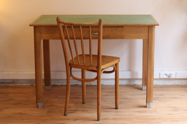 Table de cuisine ou de bureau en bois clair, années 30-40 – Image 5