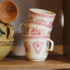 3 tasses en terre de fer — Manufacture Impériale et Royale de Nimy