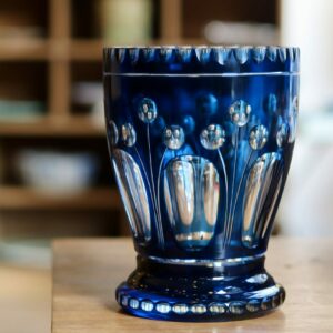 Vase Art Déco en cristal taillé bicolore bleu et transparent, Val-Saint-Lambert