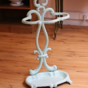 Porte-parapluie Art Nouveau en fonte émaillée couleur bleu ciel, début XXe