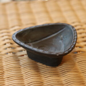 Coupelle triangulaire en grès – Céramique belge Coseram, années 1960-70