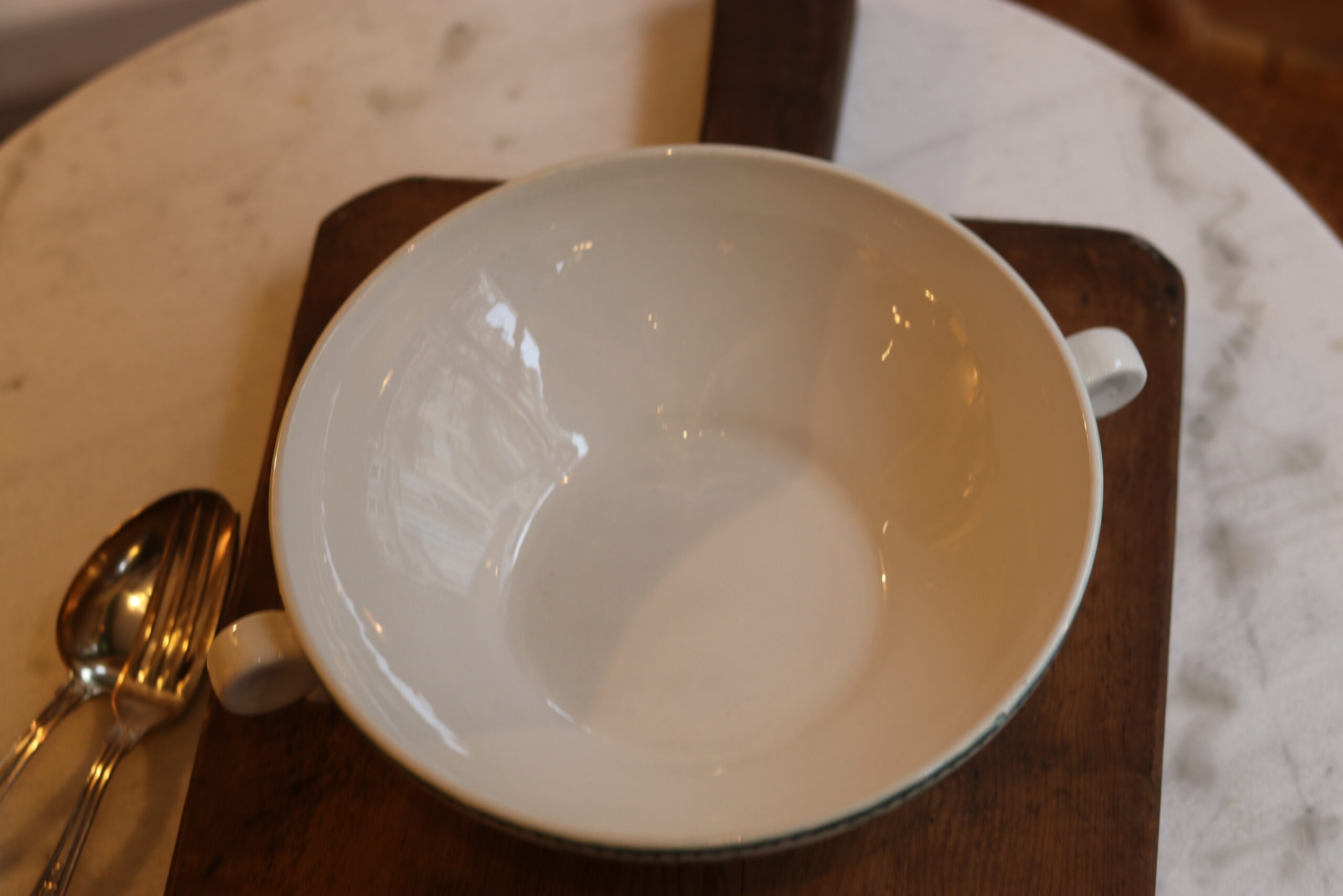 Saladier Art Déco en faïence, manufacture française de Saint-Amand, années 1930