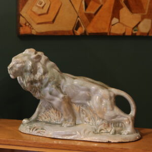 Sculpture en barbotine représentant un lion, manufacture Moulin des Loups, vers 1930