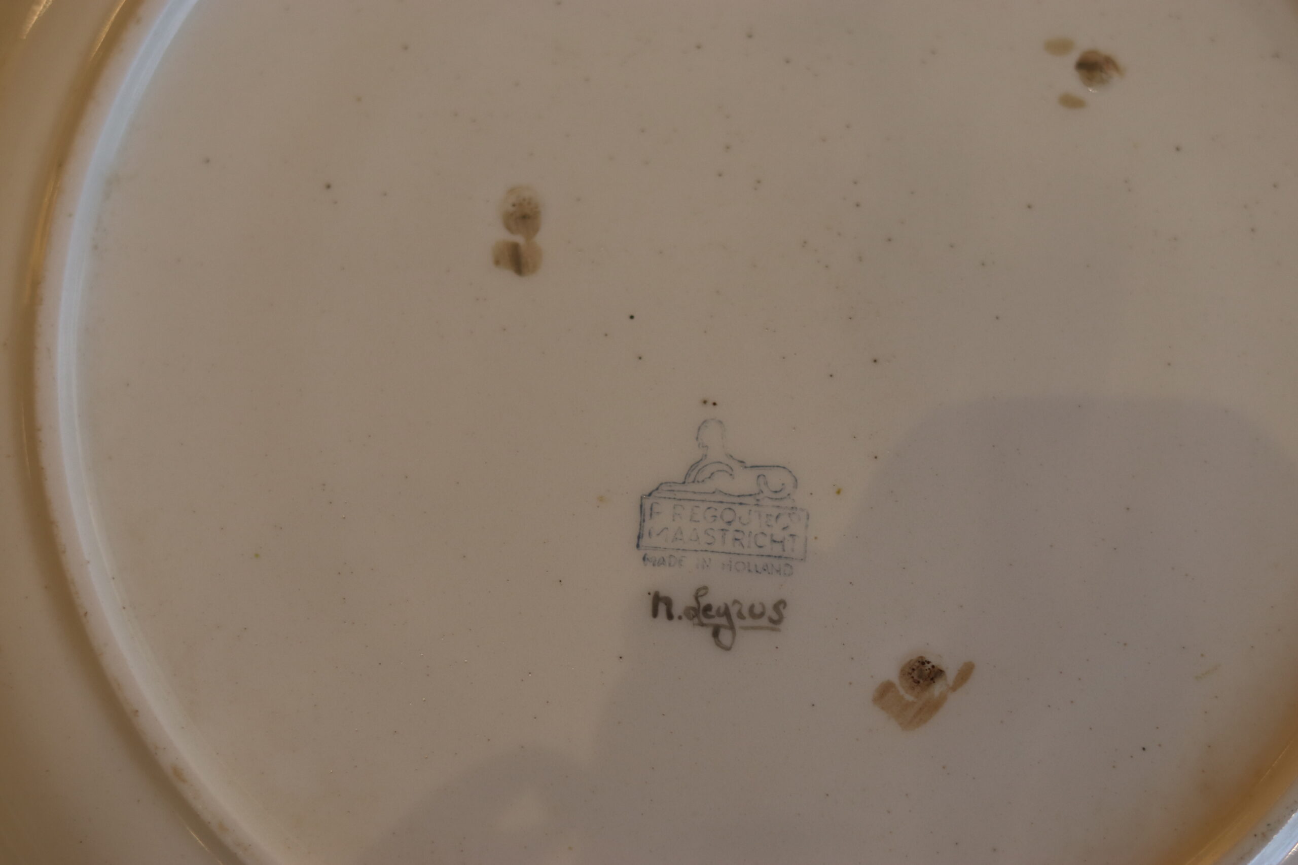 Grand plat circulaire Art Déco de la manufacture Petrus Regout – Maastricht – Image 3