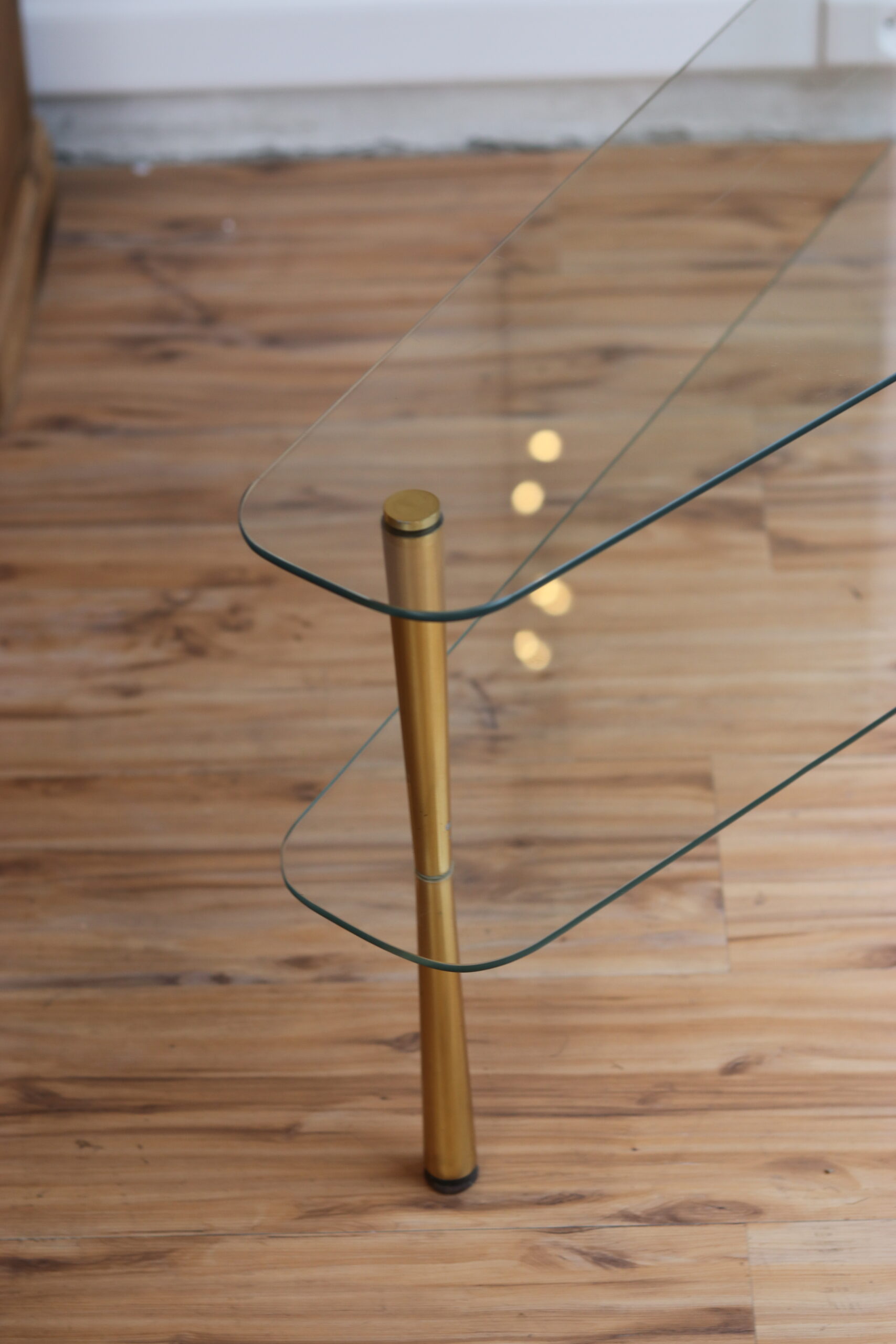 Table basse vintage en verre années 1950 – Image 6