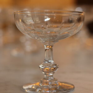 9 coupes à champagne anciennes en cristal