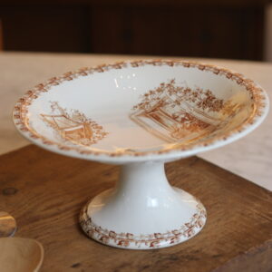 Compotier en terre de fer, modèle Béranger « à ma fenêtre » (vers 1880-1900).