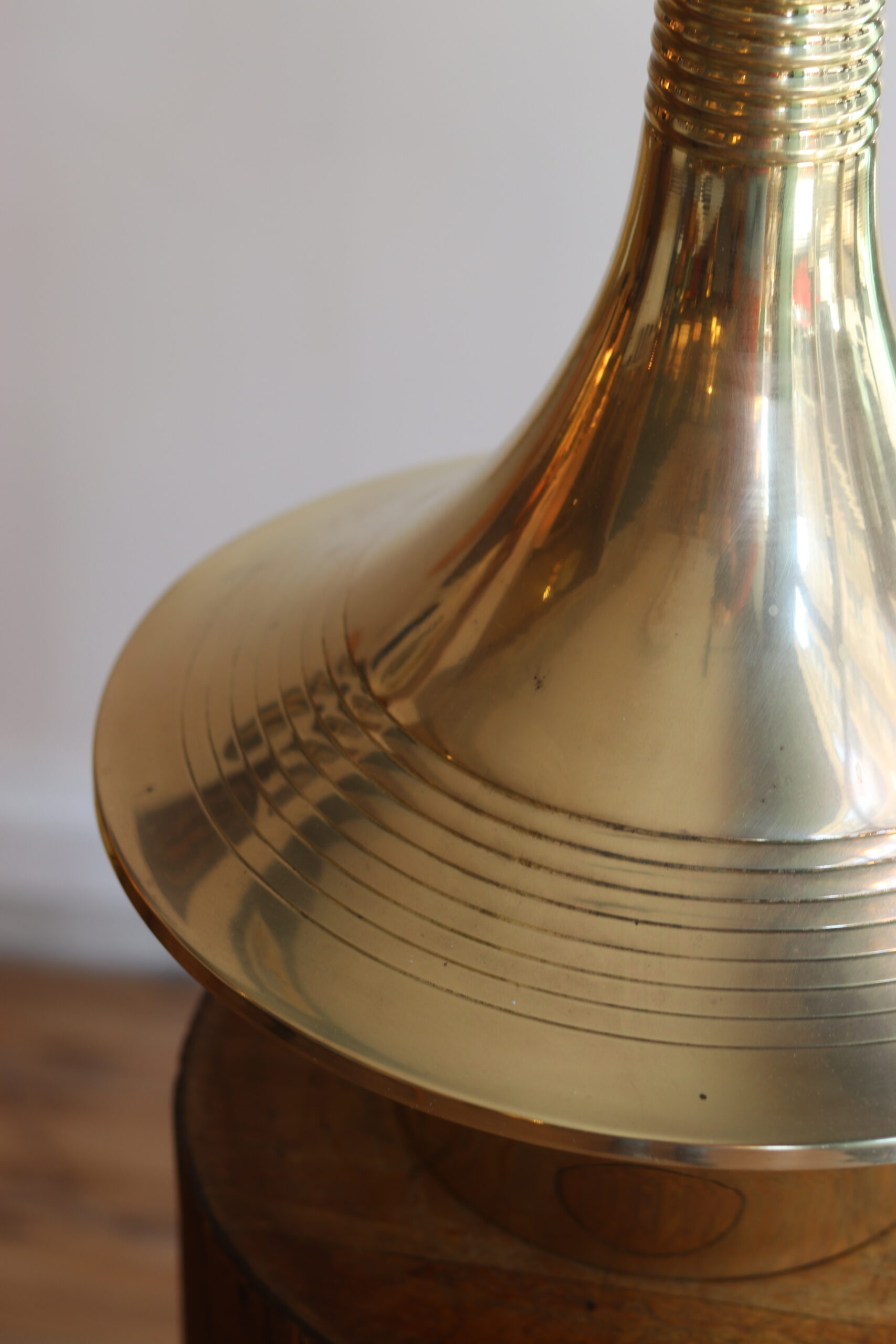 Grande lampe en laiton, années 60, style mid-century