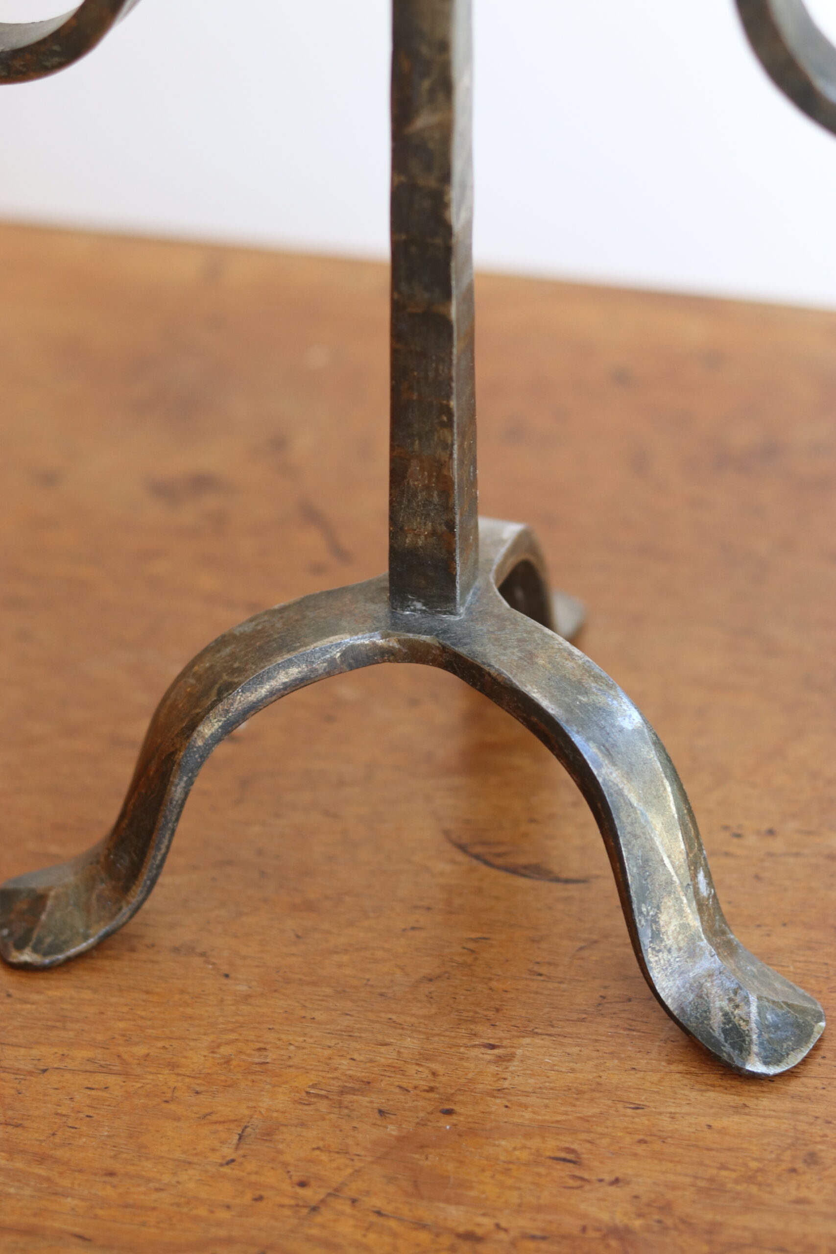 Paire de candélabres brutalistes en bronze, années 1960 – Image 4