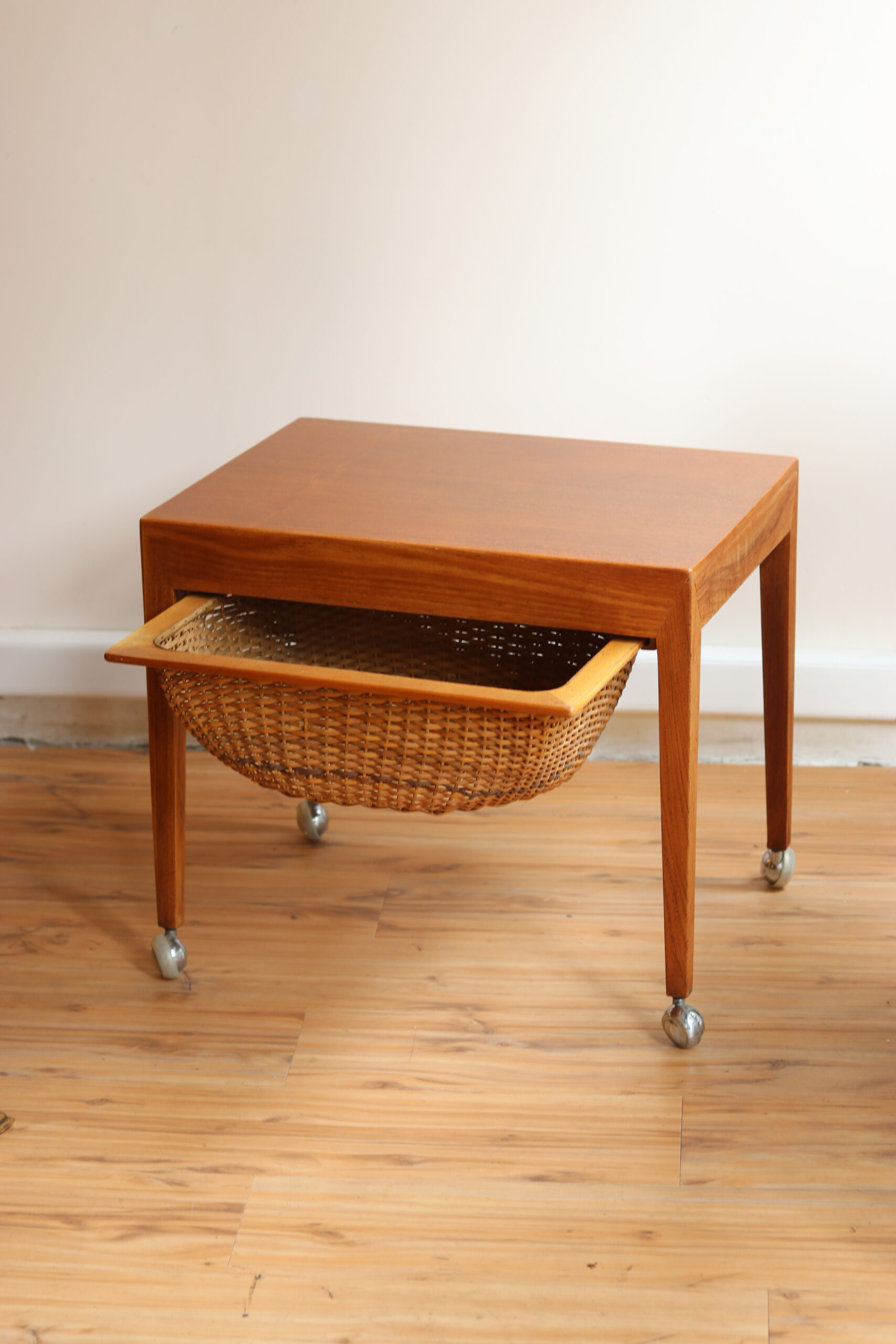 Table à couture vintage en teck dessinée par Severin Hansen, années 60 – Image 7