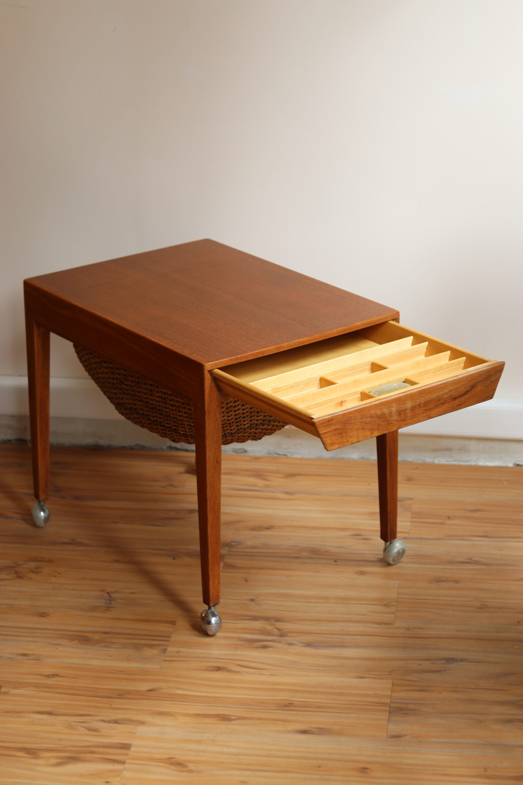 Table à couture vintage en teck dessinée par Severin Hansen, années 60 – Image 3