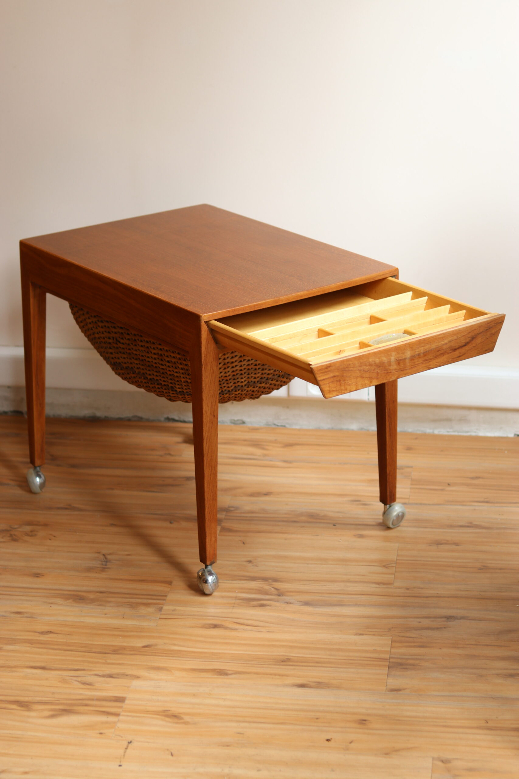 Table à couture vintage en teck dessinée par Severin Hansen, années 60 – Image 2