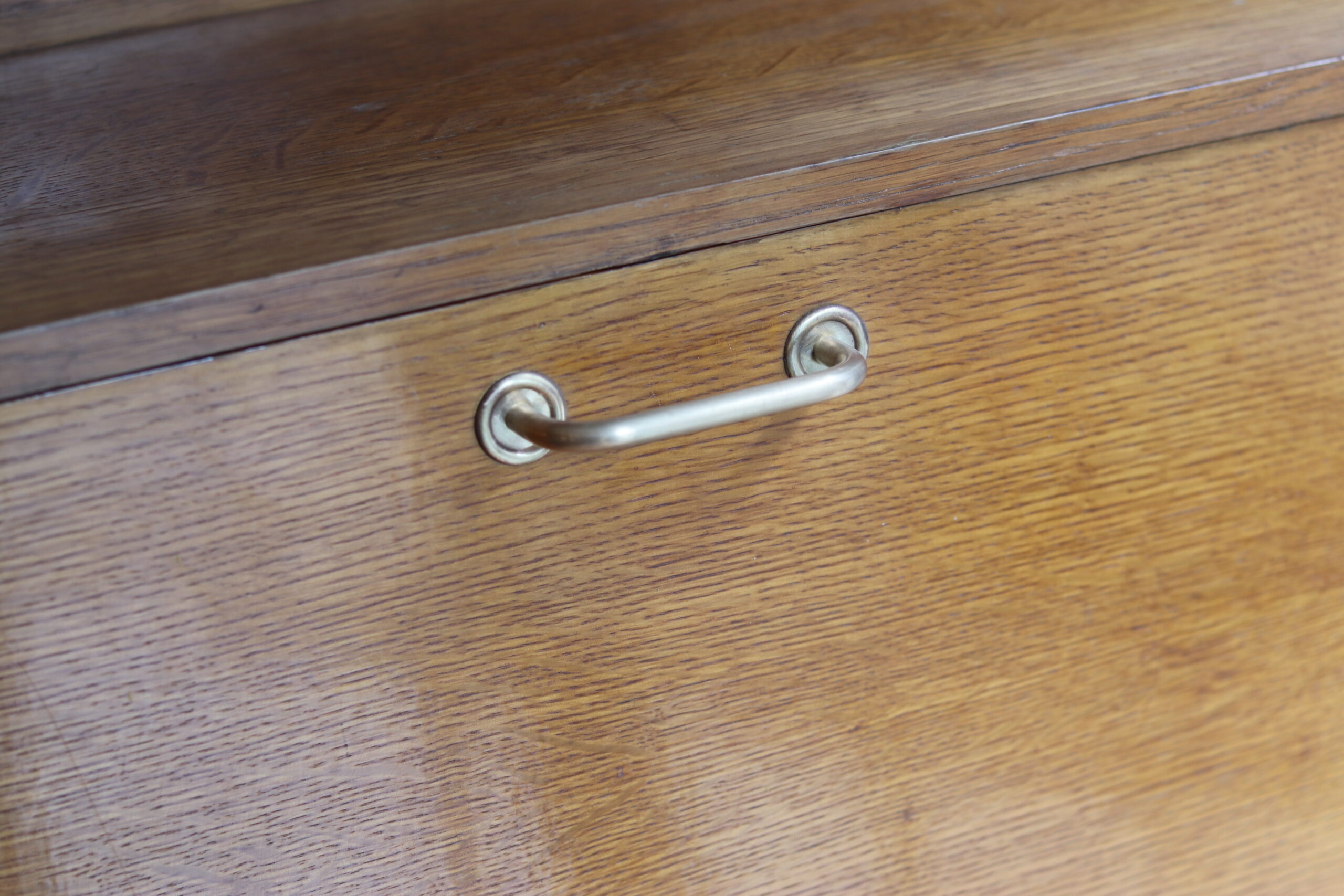 Secrétaire vintage années 60 en placage de chêne avec abattant – Image 3