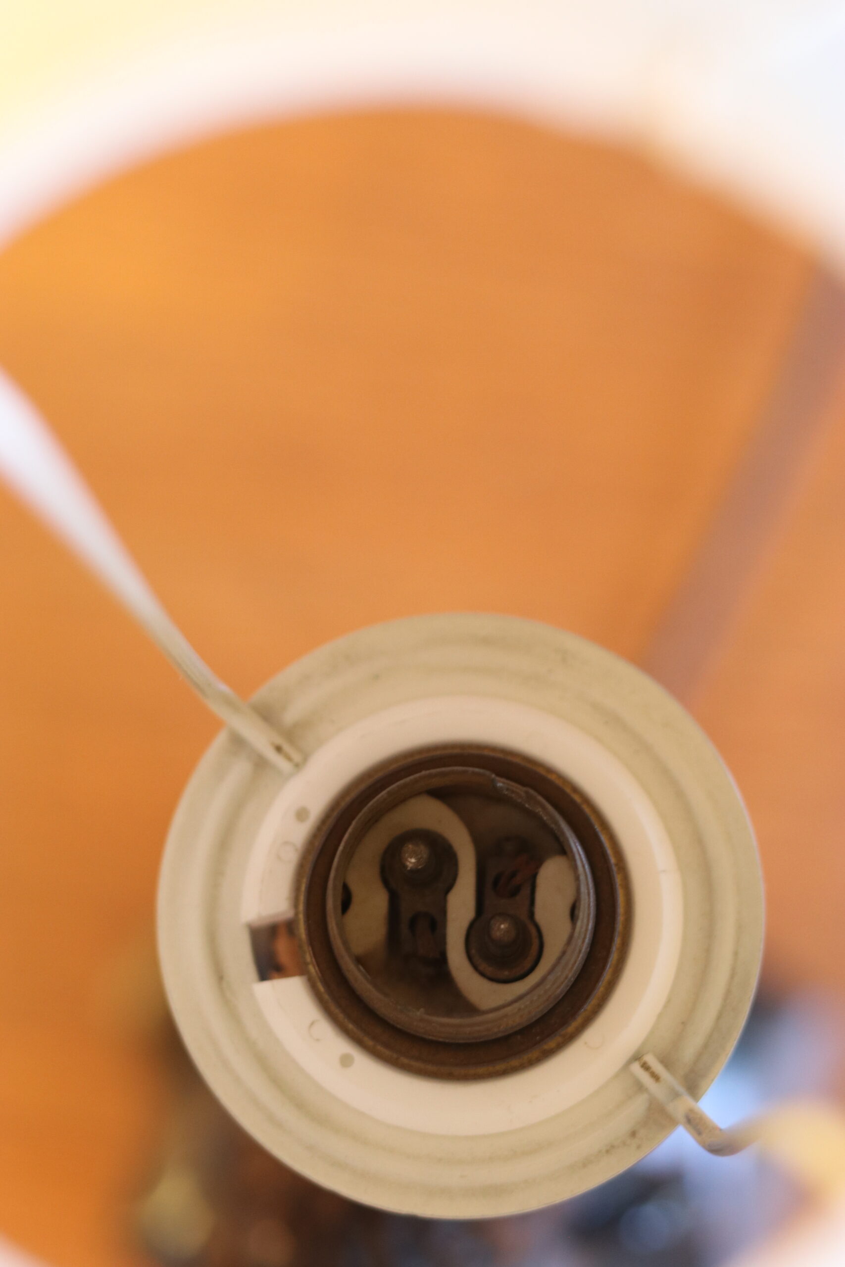 Lampe vintage 1950-60 en terre cuite émaillée buste stylisé d’une femme africaine – Image 3