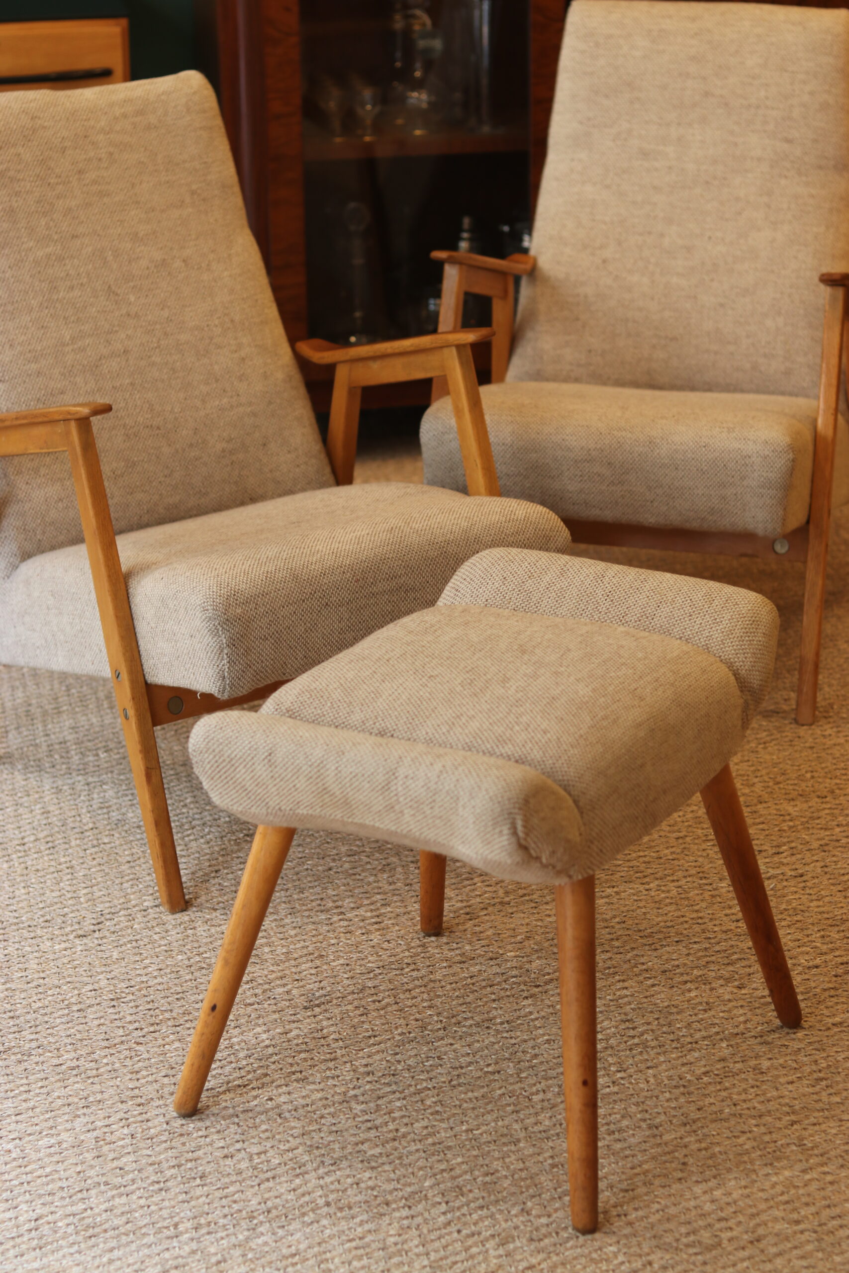 Paire de fauteuils années 1960 + ottoman – Image 2