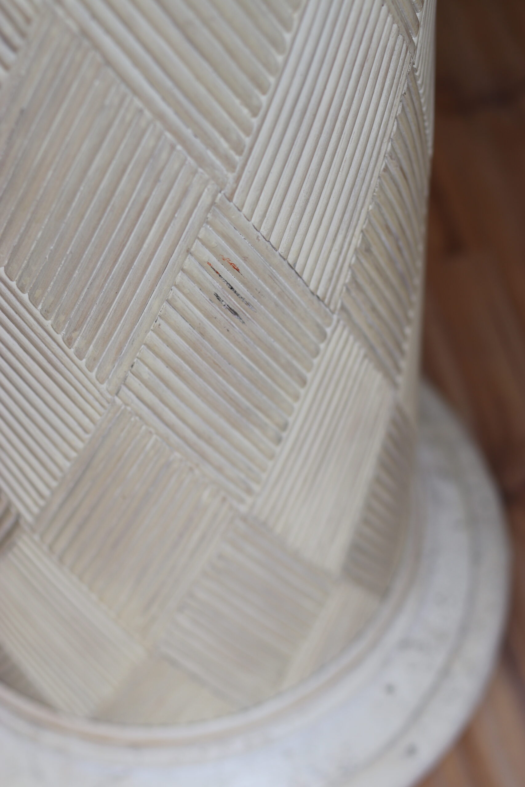 Colonne / piédestal vintage années 70-80 en travertin et bois – Image 2