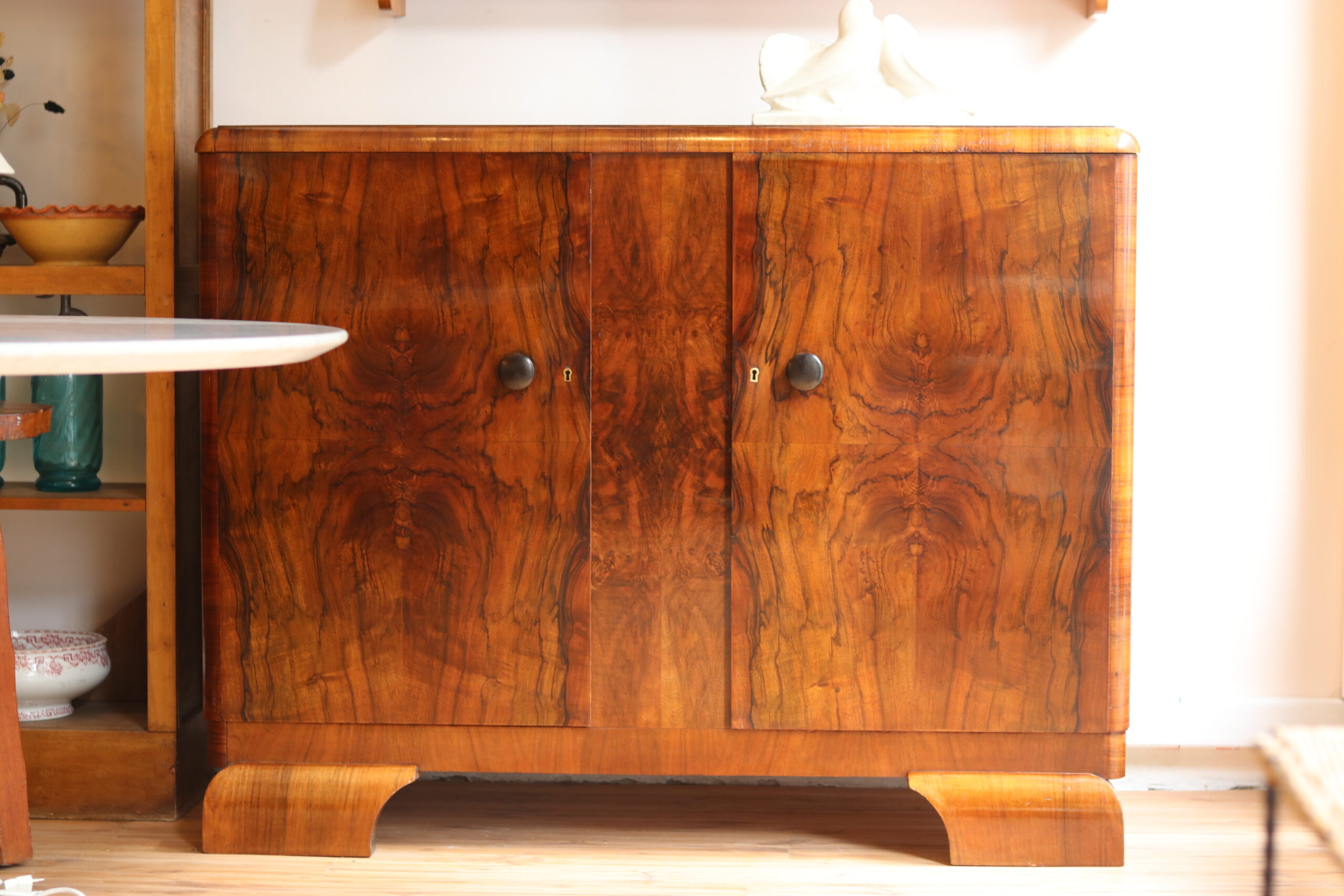 Buffet Art déco en loupe de noyer – Image 4
