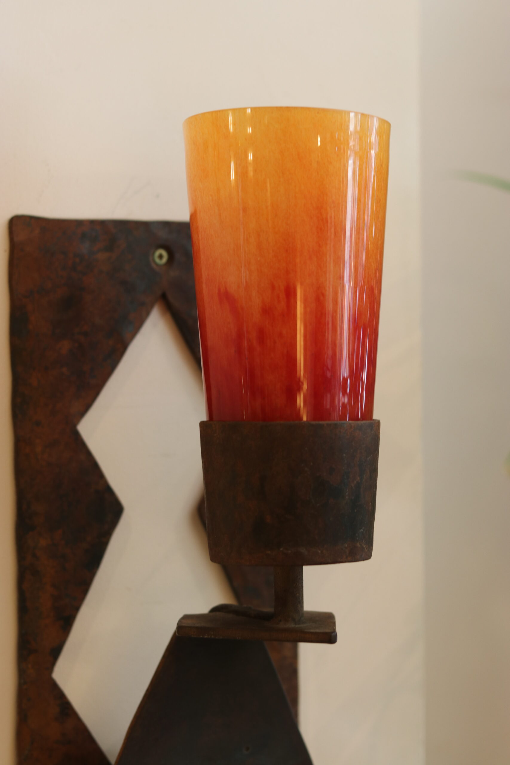 Applique brutaliste en métal, années 60, bobèche en cristal