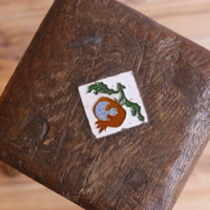 Petit tabouret des années 1960 en bois massif