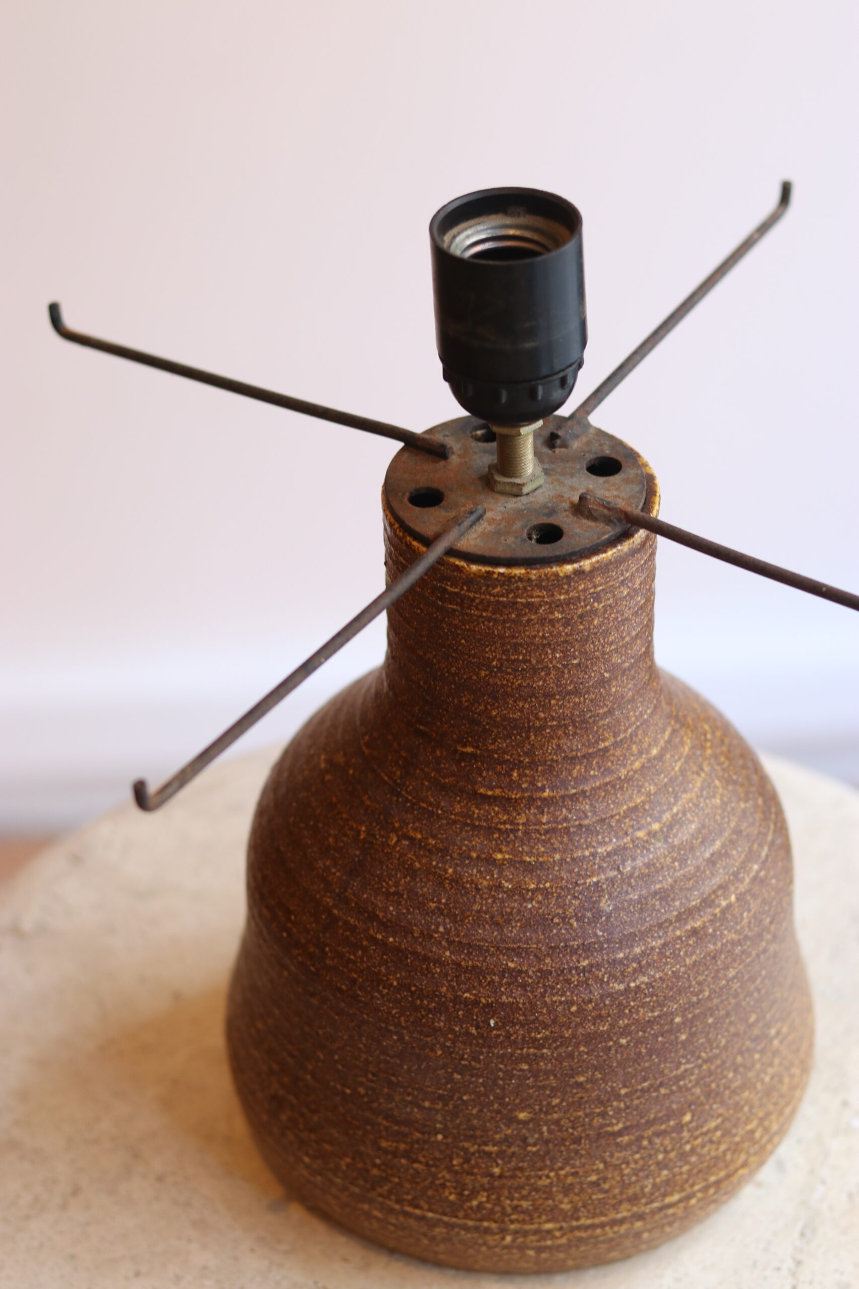 Lampe en céramique signée Accolay, années 60 – Image 4