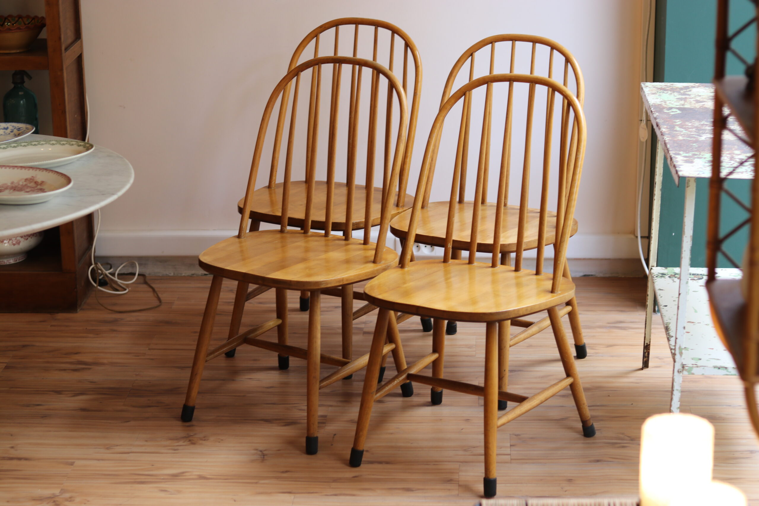 Suite de 4 chaises vintage, modèle Windsor