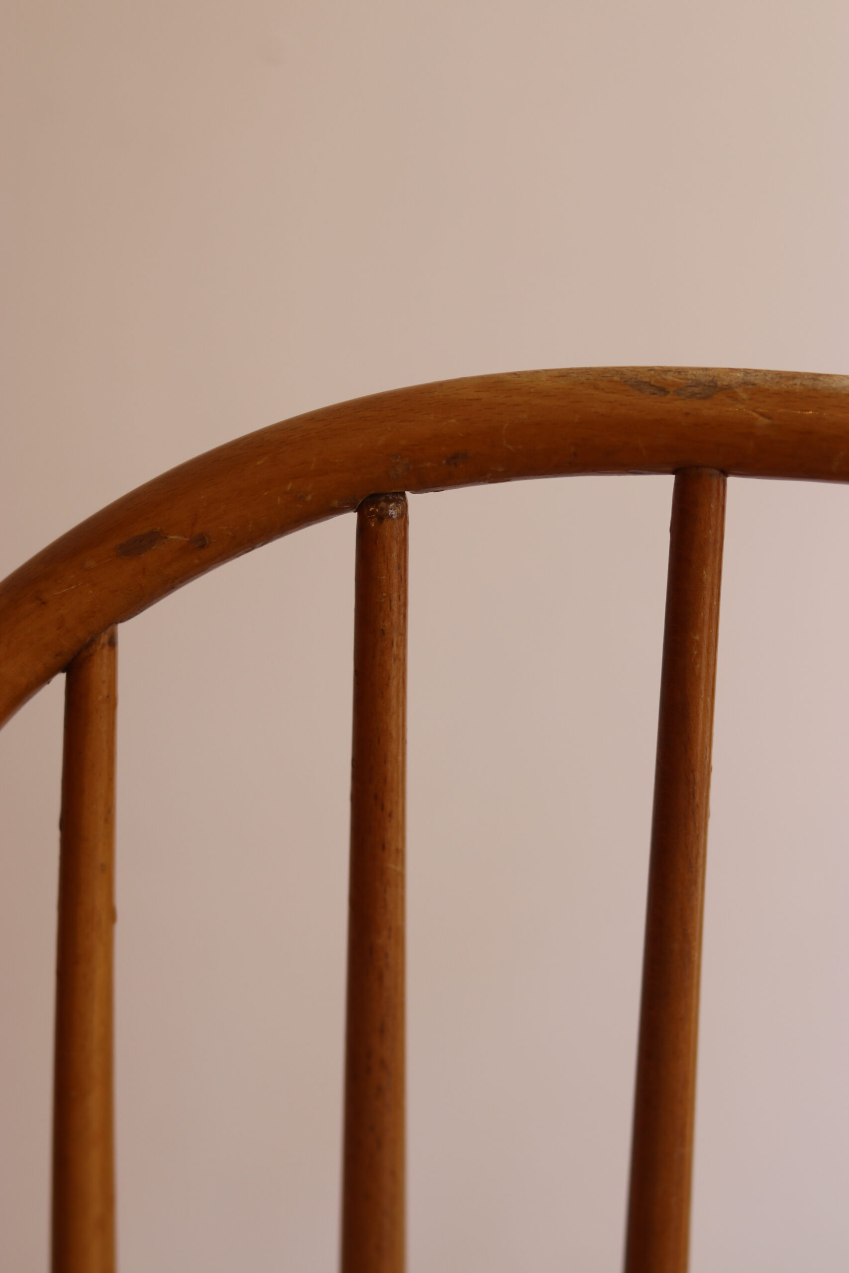 Suite de 4 chaises vintage, modèle Windsor – Image 5