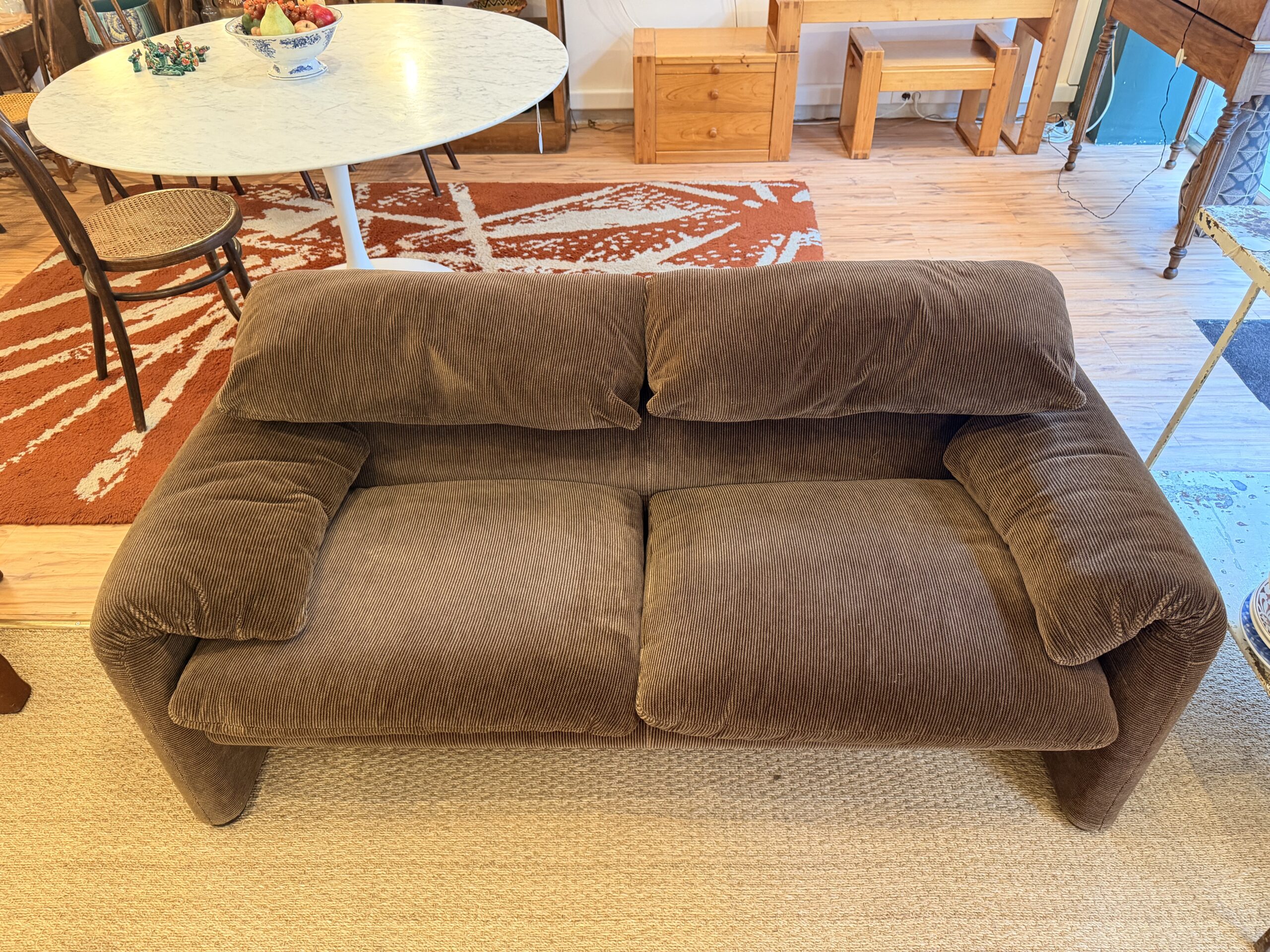 Canapé “Maralunga”, Vico Magistretti pour Cassina, 1973. 2 places.