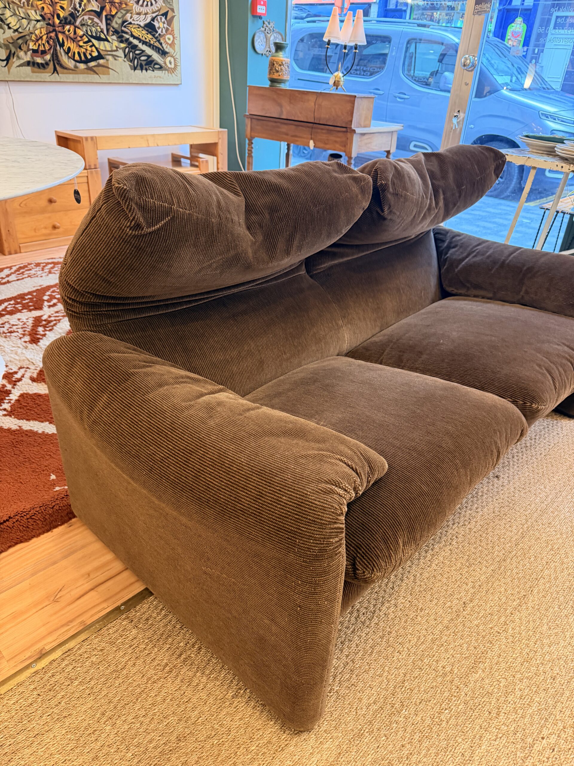 Canapé “Maralunga”, Vico Magistretti pour Cassina, 1973. 2 places. – Image 9