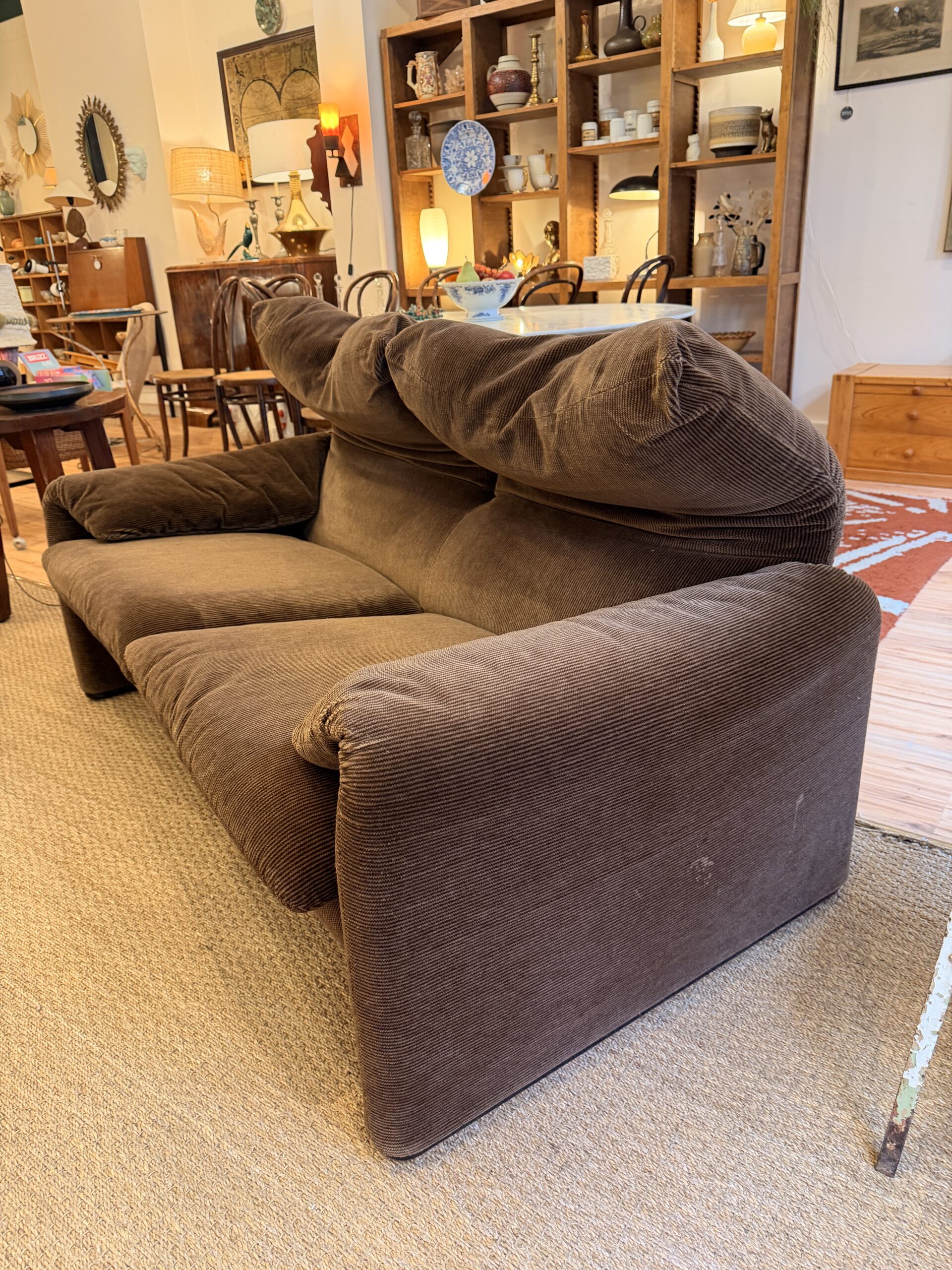 Canapé “Maralunga”, Vico Magistretti pour Cassina, 1973. 2 places. – Image 8