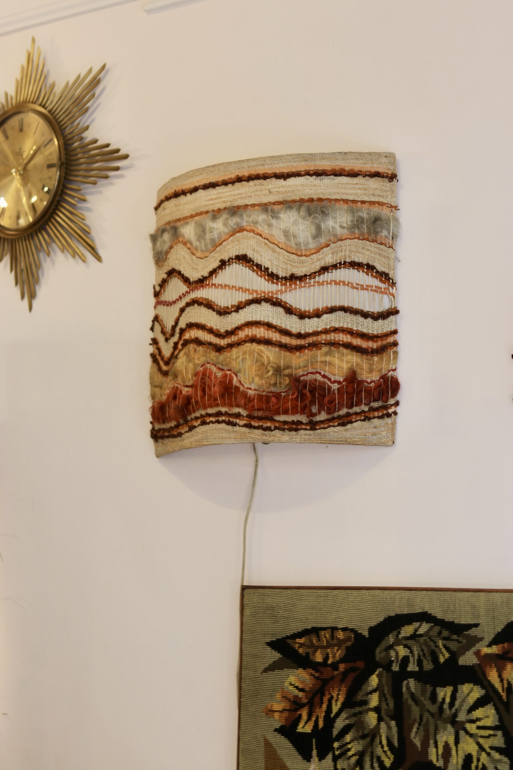 Grande applique murale textile des années 70 – Image 3