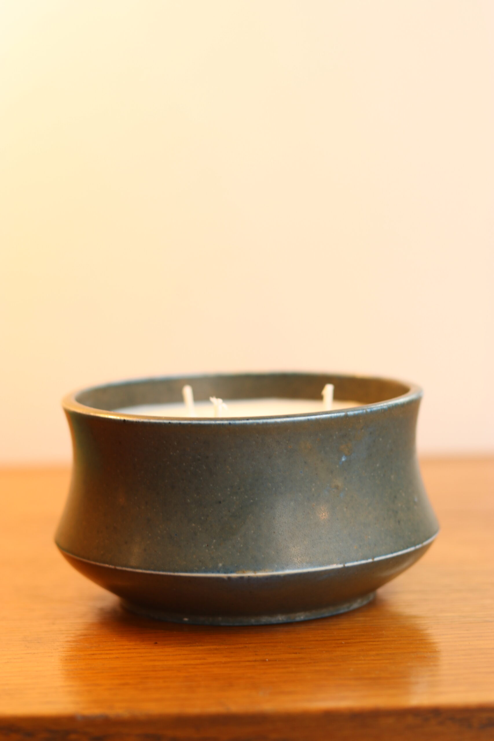 Grande bougie parfumée "Bois flotté", coupe suédoise 1950s